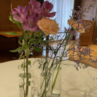 装花のセンスもとてもいい感じで綺麗でした。