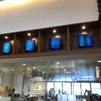 披露宴会場の照明がとても綺麗だと思います。