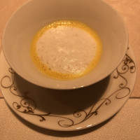 カリフラワーのポタージュがとても濃厚で美味しかったです。
