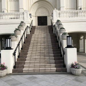 ガーデンに大階段がありすごく素敵だと思います。|735266さんのノートルダムマリノア/FIVESTAR WEDDINGの写真(2430158)