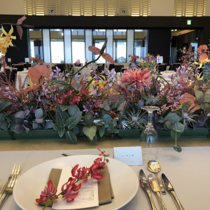 メインテーブルの装花がとても綺麗だと思います。|735266さんのノートルダムマリノア/FIVESTAR WEDDINGの写真(2430178)