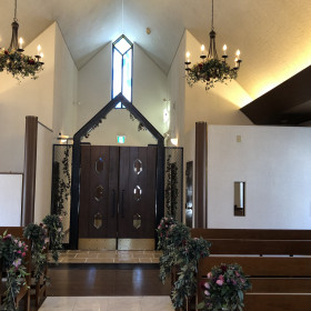 チャペル全体の雰囲気もモダンでとても良いです。