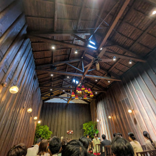 挙式会場は天井が高い
