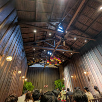 挙式会場は天井が高い