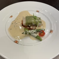 お魚のメイン料理を頂きました。
