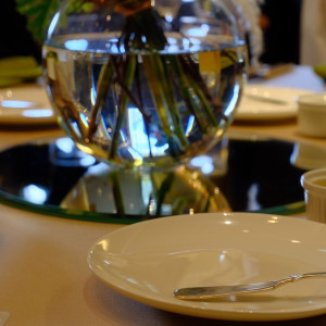 装花(ミラーを追加して綺麗な雰囲気にしてもらいました)|736008さんのTHE MARCUS SQUARE KOBE(ザ マーカス スクエア 神戸)の写真(2552665)