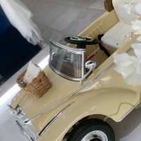 ベンツの車に乗ってリングボーイに登場してもらいました！