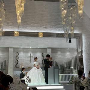 お顔が見える斜めの署名台|736021さんのアルカンシエル横浜 luxemariage（アルカンシエルグループ）の写真(2514950)