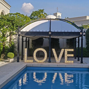 ホワイトハウス内庭|736040さんのベイサイド迎賓館（鹿児島）/テイクアンドギヴ・ニーズウェディングの写真(2593637)