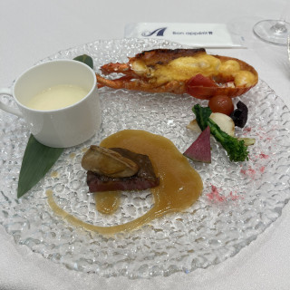 お肉と伊勢海老
