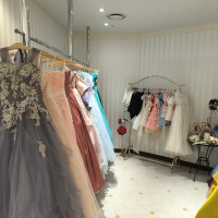 衣装室のカラードレス