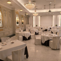 披露宴会場の内観