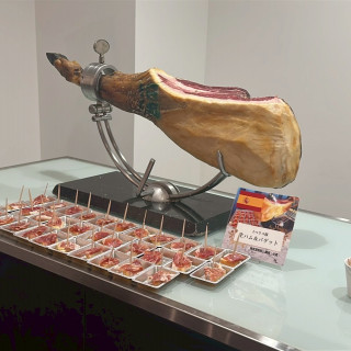 ウェルカムパーティーで提供のイベリコ豚の生ハム