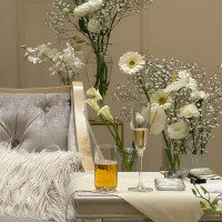 当日のソファー高砂の装花です