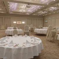 クラシカルなホテル宴会場のスタイル