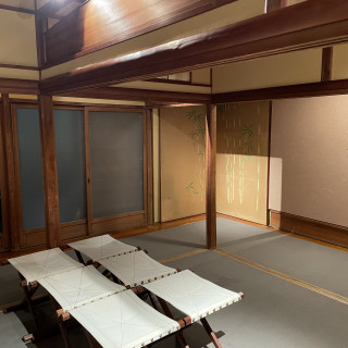 披露宴は隣の会場でしたが、紅差しの儀をここでやりました