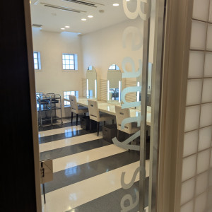 女性化粧室。複数人同時にメイク可能。|737176さんのノートルダム広島/FIVESTAR WEDDINGの写真(2367957)