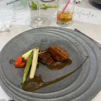 メインディッシュのお肉