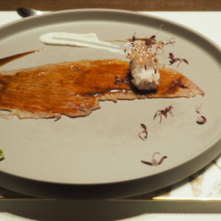 オリゾンブルー名物の肉寿司！