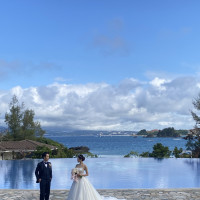 有名なハレクラニのロゴのプールで写真を撮って頂きました。