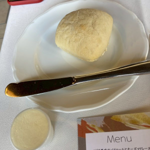 結婚式後の食事、柔らかいパンでした。|737527さんのスタイリッシュウェディング ヴィーナスコート長野の写真(2425514)