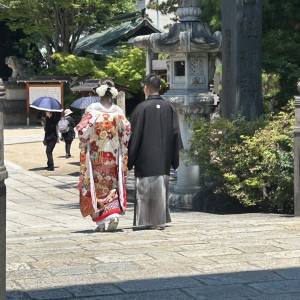 四柱神社の挙式前の撮影|737570さんのアルモニービアン（国登録有形文化財）/テイクアンドギヴ・ニーズウェディングの写真(2495395)