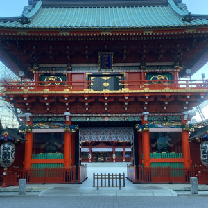 朱色の門のある参道や社殿が写真映えします|737792さんの神田明神 明神会館の写真(2372035)