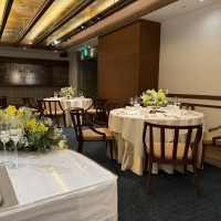 披露宴右のテーブル