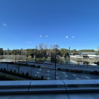 披露宴会場の窓からは皇居の緑が綺麗に見えます