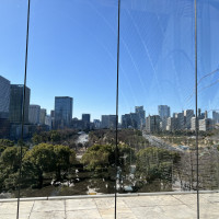 チャペル正面の窓からの景色