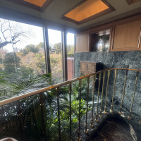 階段から庭園も見られます
