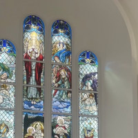 大きくて綺麗なステンドグラス