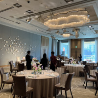 可愛らしい印象の披露宴会場