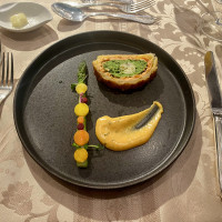 サーモンを使ったパイ包み焼き。