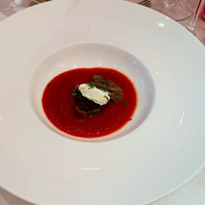 国産牛とビーツのボルシチ風|738295さんのルシェルブラン表参道の写真(2561339)