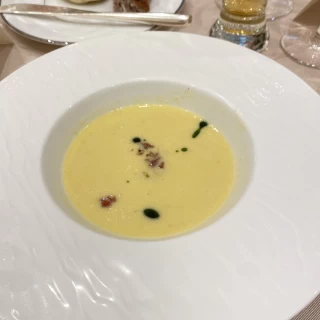 温かいスープは美味しかったです。
