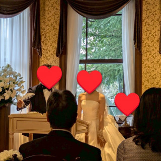 結婚証明書へサイン