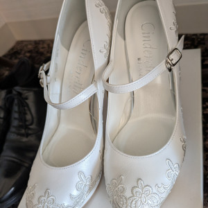 新婦ブライダルシューズ|738353さんのグランドプリンスホテル高輪 貴賓館の写真(2541132)