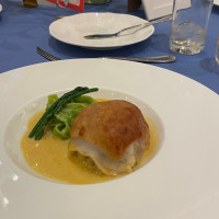 パイが乗ってる魚料理も美味しかった