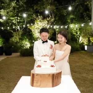 夜にケーキセレモニーを行うのでガーデンに電飾をつけました。|738496さんのTHE SEASON'S（ザ・シーズンズ）/テイクアンドギヴ・ニーズウェディングの写真(2377273)