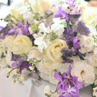 新郎新婦のメインテーブルの装花、5万円です。