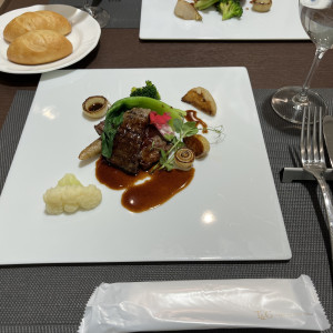 試食でいただいたサーロインステーキです。|738747さんのアーヴェリール迎賓館（姫路）/テイクアンドギヴ・ニーズウェディングの写真(2378018)
