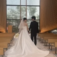 挙式前にチャペルにて撮影