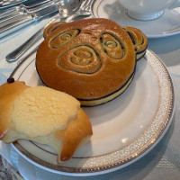 お子さまランチのパンダパンとひつじパン