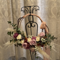 カラードレスで持ったリースブーケです。ピンク赤をメインに。