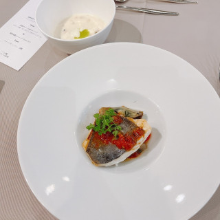 コースの魚料理