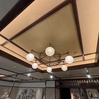 天井が畳になっていて和の雰囲気も感じる会場でした♪