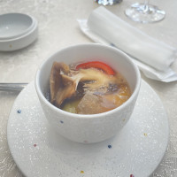 フカヒレと京自野菜のフラン