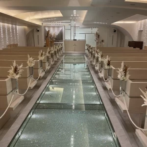 スワロフスキーのバージンロード|739350さんのデュクラス大阪/FIVESTAR WEDDINGの写真(2421892)