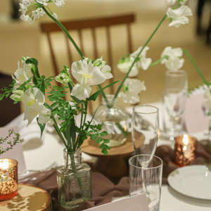 ゲストテーブルは白、緑、ブラウンを基調にしたいと希望。|739362さんのST.MARGARET WEDDING（セント・マーガレット ウエディング）の写真(2460331)